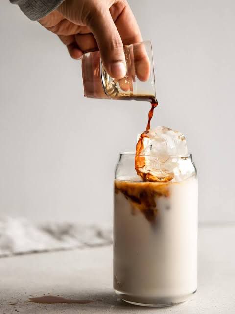 Vanilla iced latte